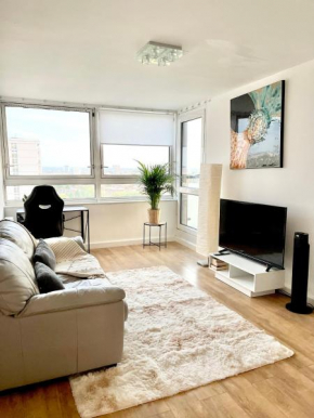 West Central patio flat close to Little Venice London